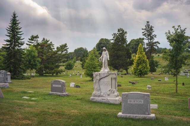 Subtle HDR from a single photo? No problem with Sony A7 dynamic range!